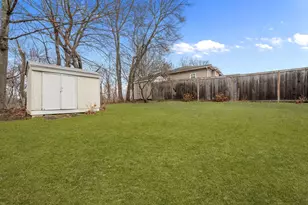 6 Tennyson Rd, Warwick, RI 02888 - Photo 8