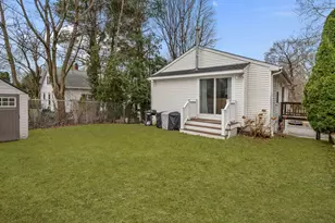 6 Tennyson Rd, Warwick, RI 02888 - Photo 4