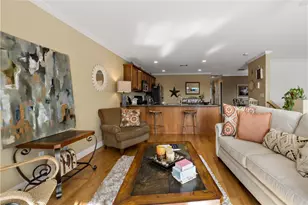 677 Metacom Ave, Bristol, RI 02809 - Photo 6