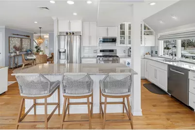 360 Shawomet Avenue, Warwick, RI 02889 - Photo 16