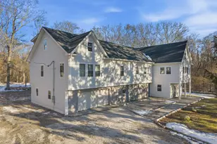 270 Brayton Rd, Tiverton, RI 02878 - Photo 1