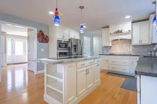 14 Longbrook Dr, Cumberland, RI 02864 - Photo 4