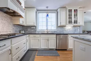 14 Longbrook Dr, Cumberland, RI 02864 - Photo 6