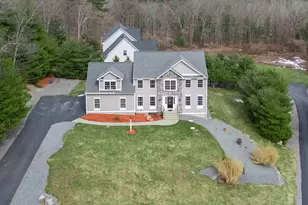 14 Longbrook Dr, Cumberland, RI 02864 - Photo 2