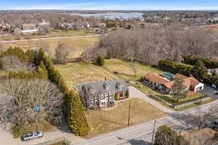 154 Lincoln Ave, Barrington, RI 02806 - Photo 2