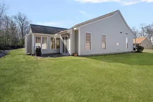 21 Cambridge Cir, Smithfield, RI 02917 - Photo 12