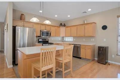 21 Cambridge Circle, Smithfield, RI 02917 - Photo 2