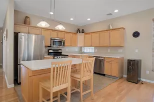 21 Cambridge Cir, Smithfield, RI 02917 - Photo 2