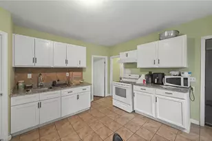 41 Joslin St, Providence, RI 02909 - Photo 12