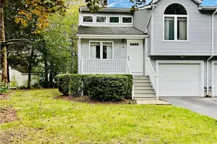 11 College Hill Rd, Warwick, RI 02886 - Photo 1