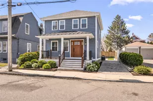 9 Whitwell Pl, Newport, RI 02840 - Photo 1