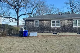 135 Rounds Ave, East Providence, RI 02915 - Photo 18