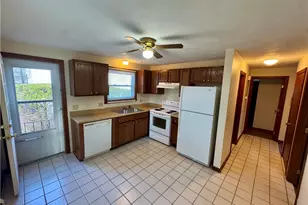 135 Rounds Ave, East Providence, RI 02915 - Photo 6
