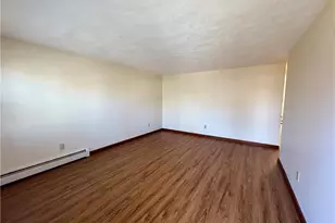 135 Rounds Ave, East Providence, RI 02915 - Photo 4