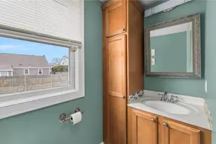 55 Mayflower Dr, Cranston, RI 02905 - Photo 18
