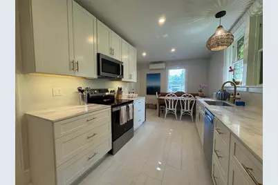 8 Barney Street #1, Newport, RI 02840 - Photo 4