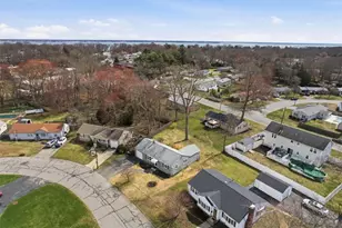 28 Glenbrook Rd, Warwick, RI 02889 - Photo 6