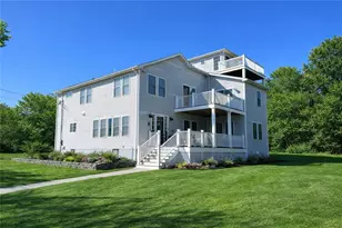 14 Hulls Ct, Jamestown, RI 02835 - Photo 1