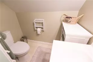 54 Malbone Rd, Newport, RI 02840 - Photo 16