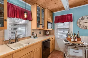 57 Peckham Ave, North Providence, RI 02908 - Photo 4