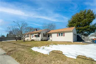 1785 W Shore Rd, Warwick, RI 02889 - Photo 2