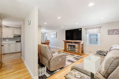 1785 W Shore Road, Warwick, RI 02889 - Photo 10