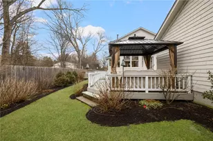 510 Boston Neck Rd, North Kingstown, RI 02852 - Photo 16