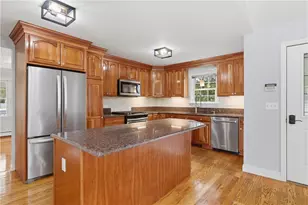 136 Roland St, Cumberland, RI 02864 - Photo 4
