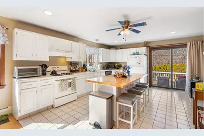 4 Wayne Street, Narragansett, RI 02882 - Photo 4