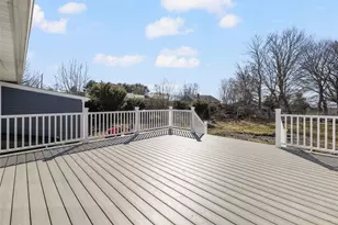 218 Bristol Ferry Rd, Portsmouth, RI 02871 - Photo 34