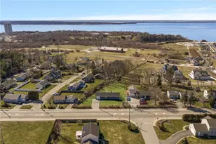 218 Bristol Ferry Rd, Portsmouth, RI 02871 - Photo 38