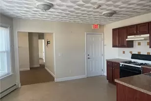 585 Main St, East Greenwich, RI 02818 - Photo 4