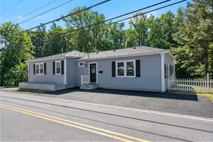 403 Commonwealth Ave, Warwick, RI 02886 - Photo 36