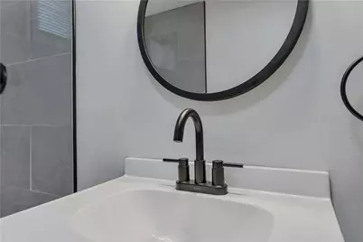 403 Commonwealth Avenue, Warwick, RI 02886 - Photo 8