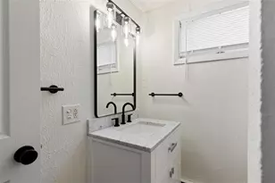 191 Nashua St, Providence, RI 02904 - Photo 10