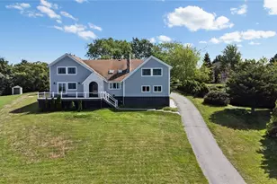 10 J H Dwyer Dr, Middletown, RI 02842 - Photo 4