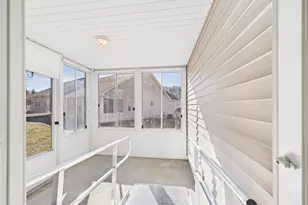 246 Spencer Woods Dr, Warwick, RI 02818 - Photo 10