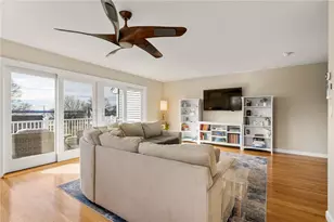 1304 Fairway Dr, Middletown, RI 02842 - Photo 8