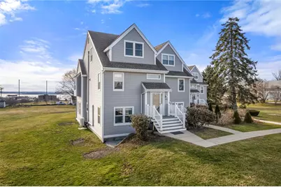 1304 Fairway Drive #1304, Middletown, RI 02842 - Photo 4