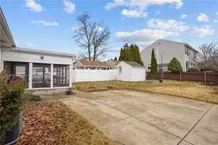 14 Maxfield Ave, East Providence, RI 02914 - Photo 10