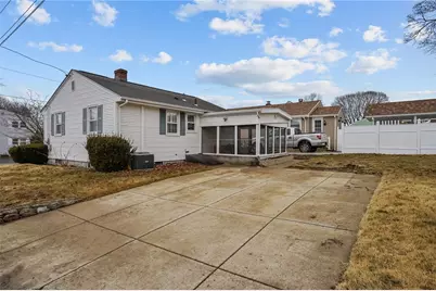 14 Maxfield Avenue, East Providence, RI 02914 - Photo 6