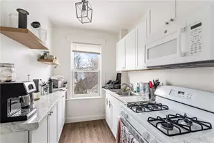 19 Vale St, Providence, RI 02908 - Photo 1