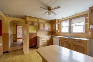 107 Fuller St, Pawtucket, RI 02861 - Photo 10