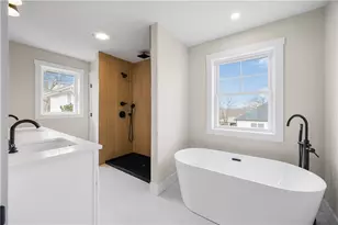 89 St Agnes Ave, Woonsocket, RI 02895 - Photo 20