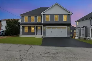 89 St Agnes Ave, Woonsocket, RI 02895 - Photo 2