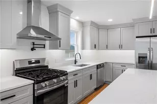 89 St Agnes Ave, Woonsocket, RI 02895 - Photo 8