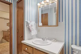 202 Marshall Ave, Cumberland, RI 02864 - Photo 10