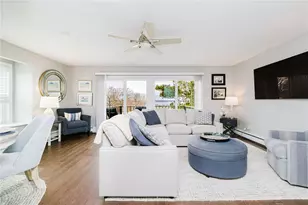 1505 Fairway Dr, Middletown, RI 02842 - Photo 4