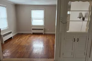 15 Bourne St, Bristol, RI 02809 - Photo 8