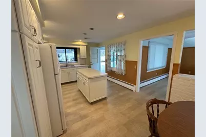 1047 Narragansett Parkway, Warwick, RI 02888 - Photo 10